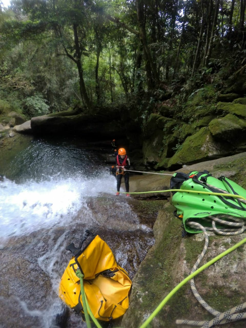 TORRENTISMO- DESCENSO POR CASCADAS DE 40 Y 50 METROS EN GUATAPÉ - Image 5