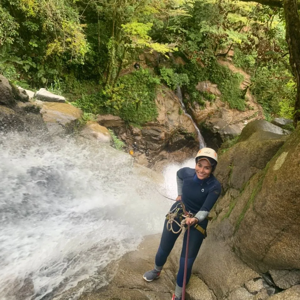TORRENTISMO- DESCENSO POR CASCADAS DE 40 Y 50 METROS EN GUATAPÉ - Image 6