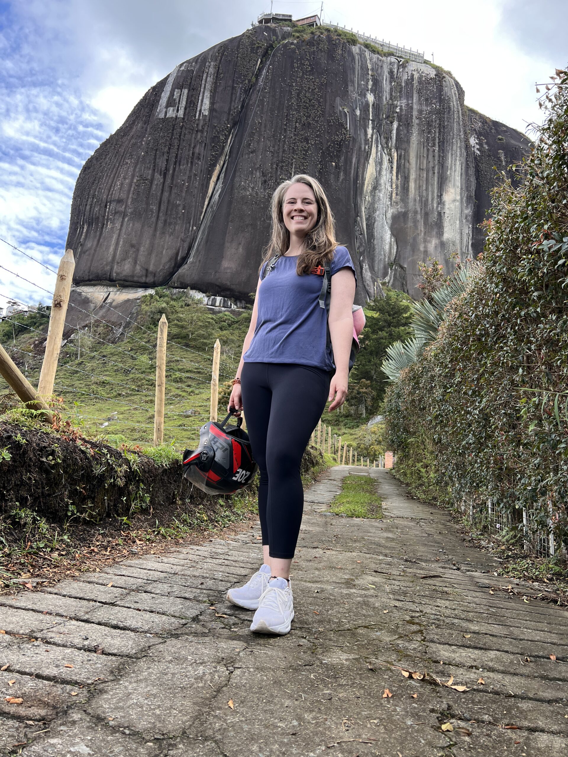 Escalada en la Piedra del Peñol En Guatapé - Image 3