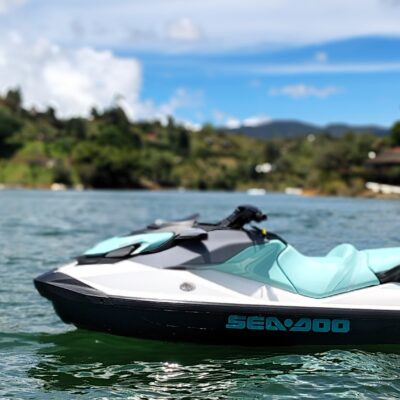 Alternative view of Alquiler de Jet ski en Guatape: SEADOO GTI 130