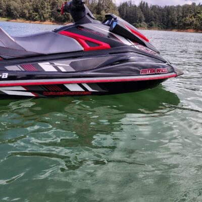 EL MEJOR JET SKI YAMAHA VXR en Guatapé: Cilindraje 1800 con 150 caballos de fuerza