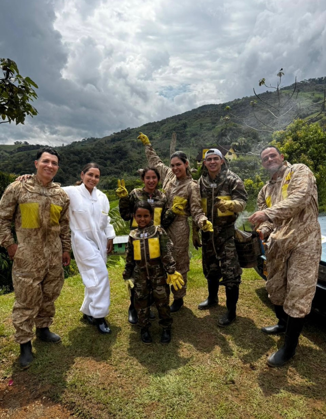 APICULTOR POR UN DÍA En San Rafael: Extrae la miel fresca de las abejas con tus propias manos